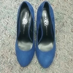 Blue suede pumps